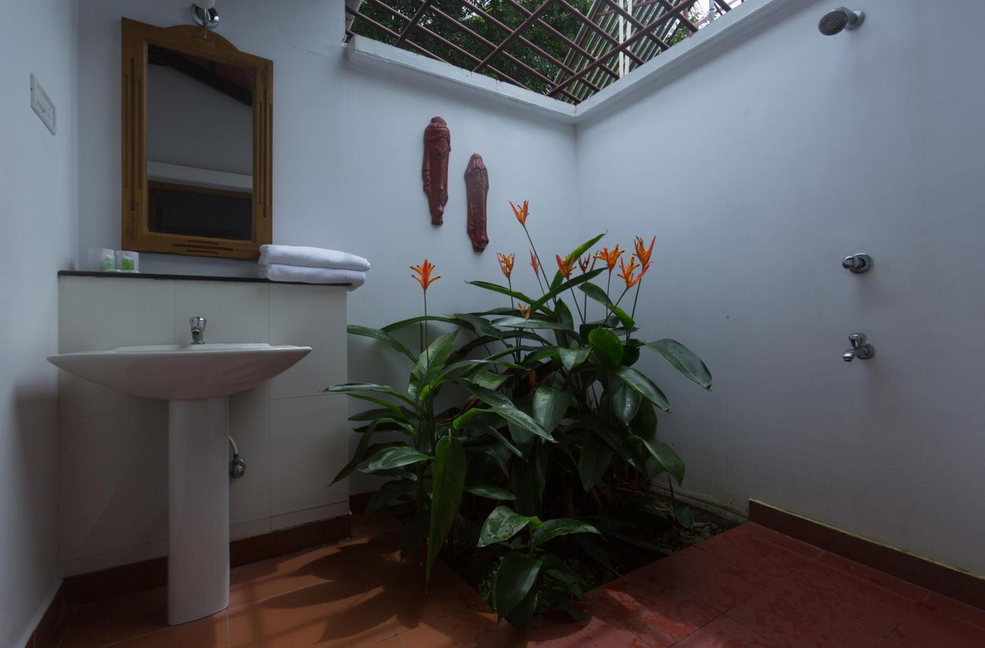 Palmgrove Lake Resort Alappuzha Dış mekan fotoğraf