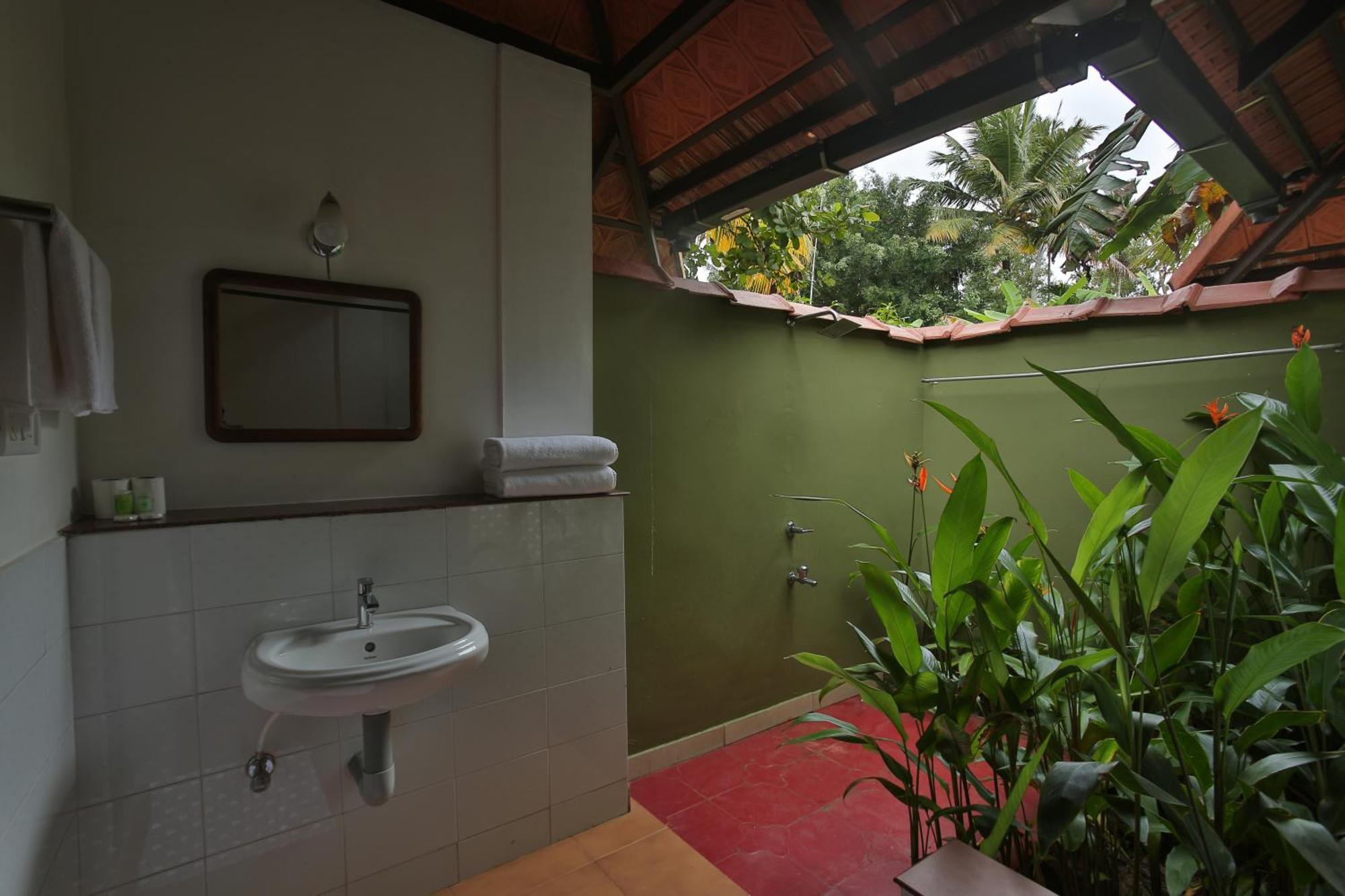 Palmgrove Lake Resort Alappuzha Dış mekan fotoğraf