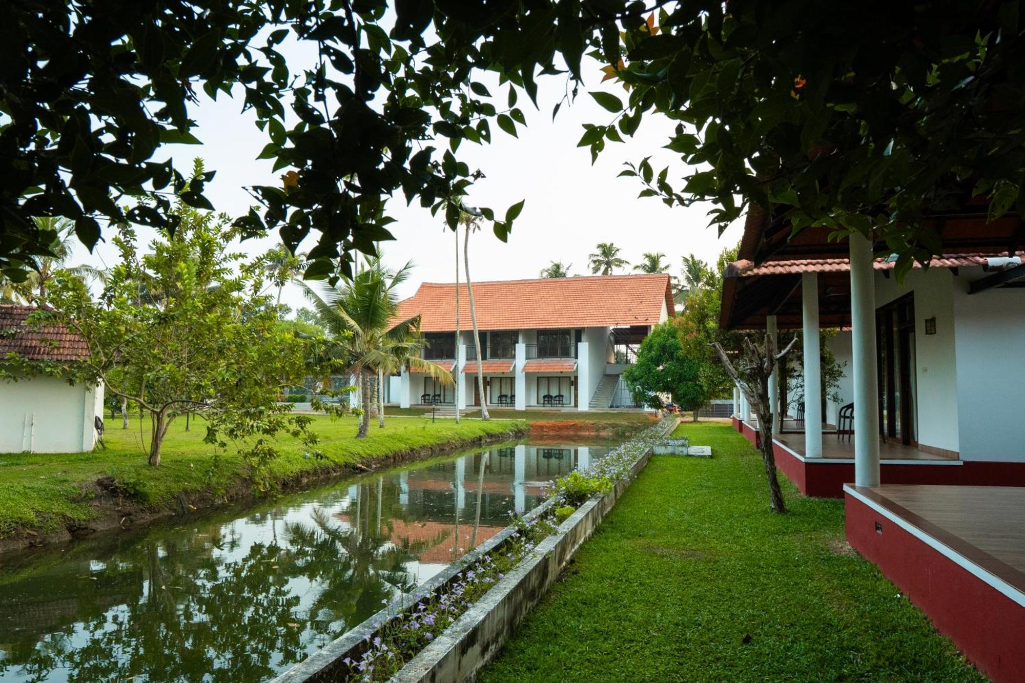 Palmgrove Lake Resort Alappuzha Dış mekan fotoğraf