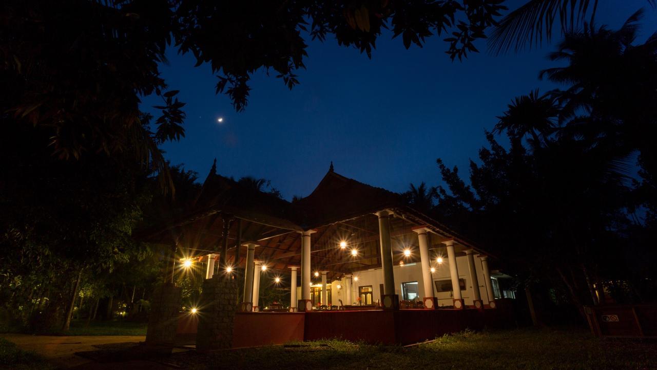 Palmgrove Lake Resort Alappuzha Dış mekan fotoğraf
